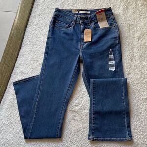 NWT Levi's 725 High Rise Bootcut Women's Jeans Size 27/32